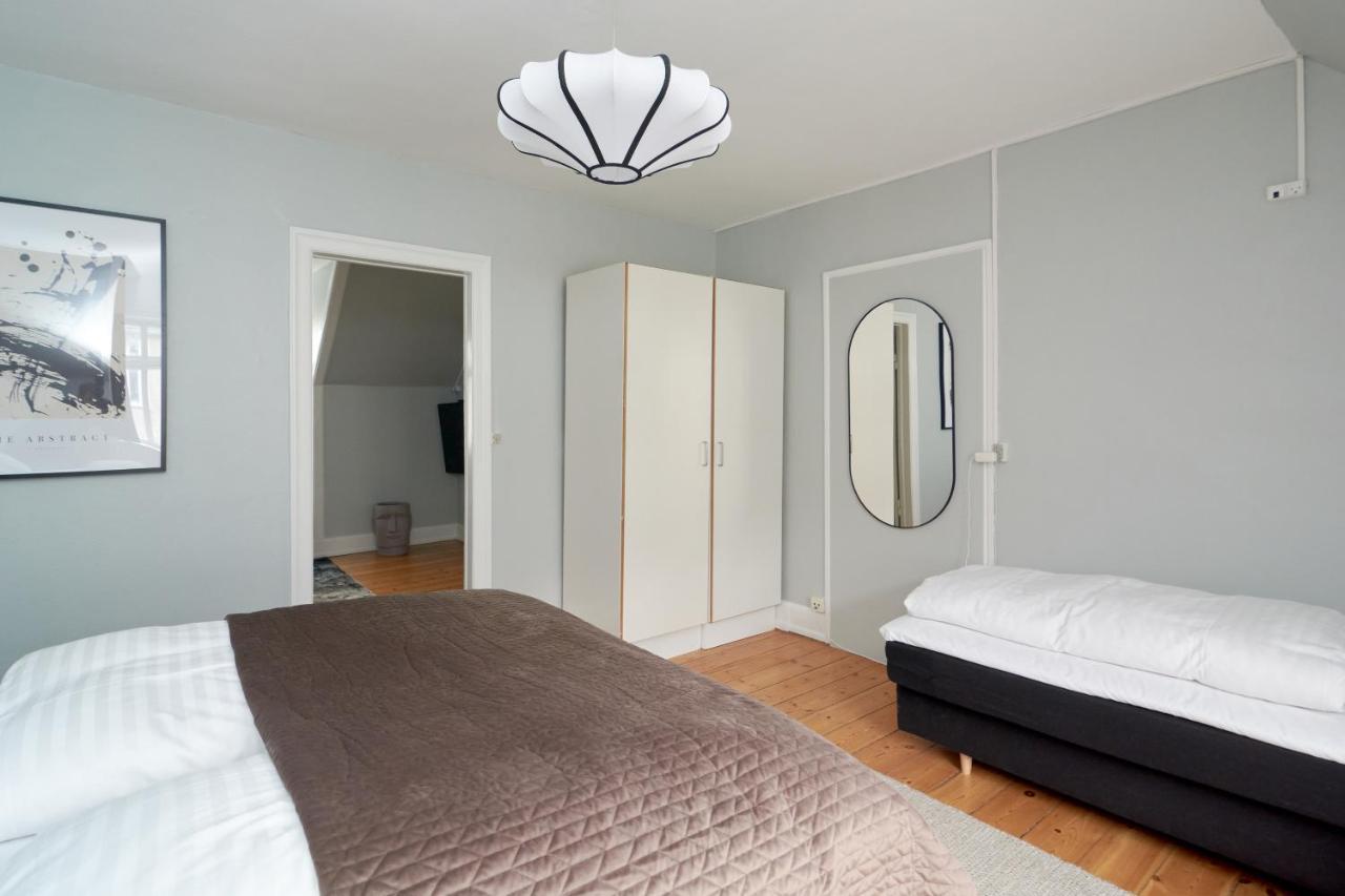 Stylish 5 Person In Vibrant Urban Area Lejlighed København
